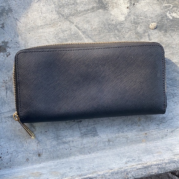 Michael Kors Wallet - Picture 3 of 3